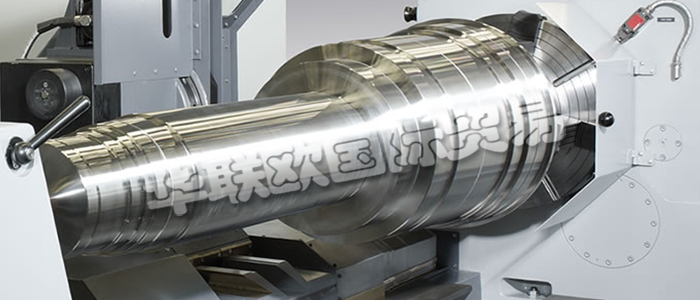 HERKULES車床是集100多年的機(jī)床制造經(jīng)驗(yàn)、可靠性及應(yīng)用考量與最先進(jìn)技術(shù)相結(jié)合的結(jié)果。HERKULES提供各種加工直徑和重量的重型車床，可完成工件直徑從幾厘米，重量幾公斤到直徑3米，重量400噸的加工任務(wù)。HERKULES可提供各種范圍的輥環(huán)高精度車削和修磨的解決方案。